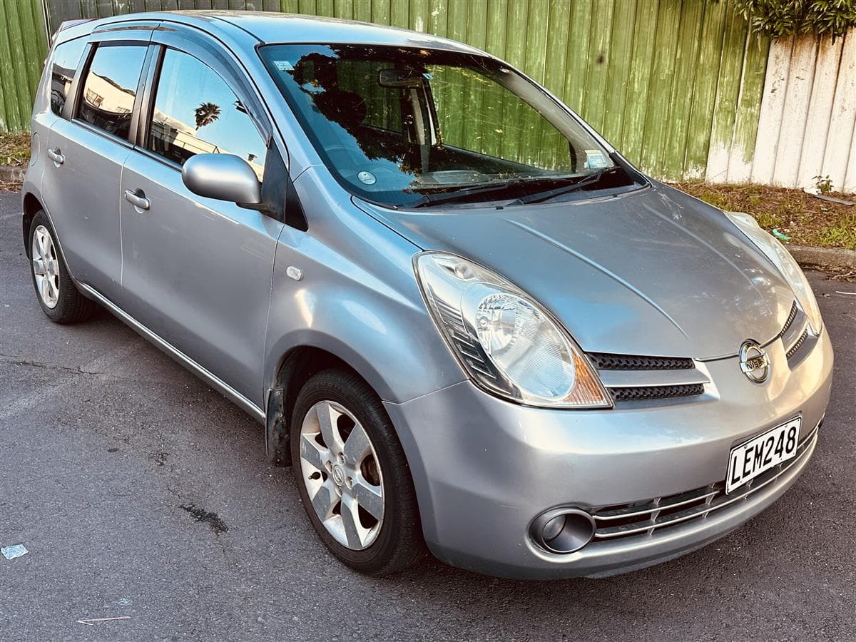 2005 Nissan Note