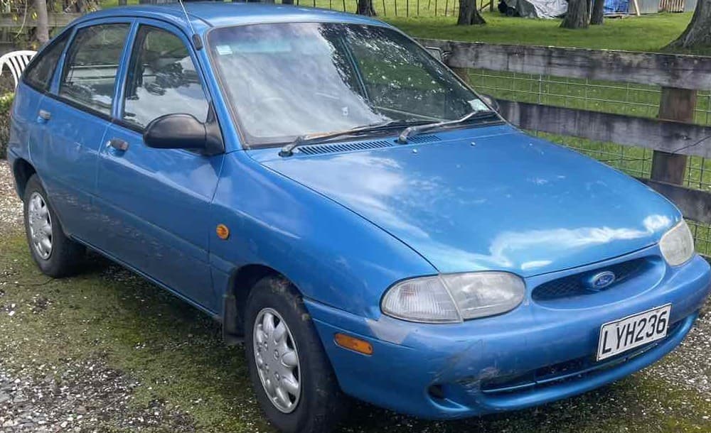 2000 Ford FESTIVA GLI 1.3 5 DR MANUAL — photo 1